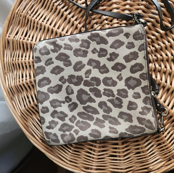 Leopard front and back Coach Bag - Picture 6 of 7